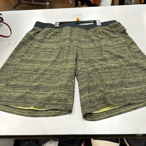 Lululemon Shorts - Picture 1 of 5